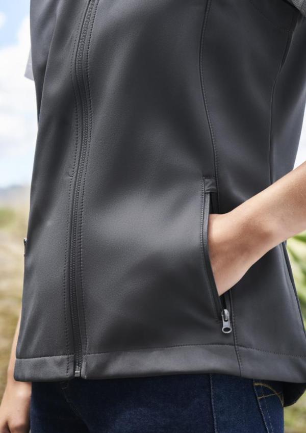 Apex Vest Option Image 3